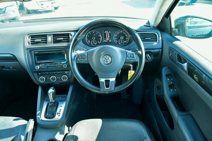 2012 MY12.5 Volkswagen Jetta 1B MY12.5 118TSI DSG Comfortline Sedan Image 9
