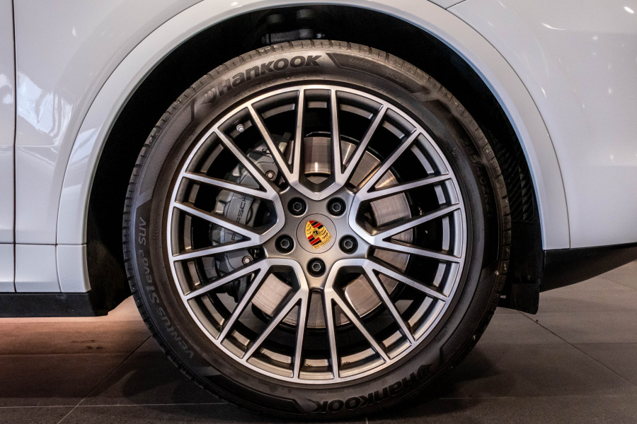 2022 MY23 Porsche Cayenne S Platinum Edition Coupe