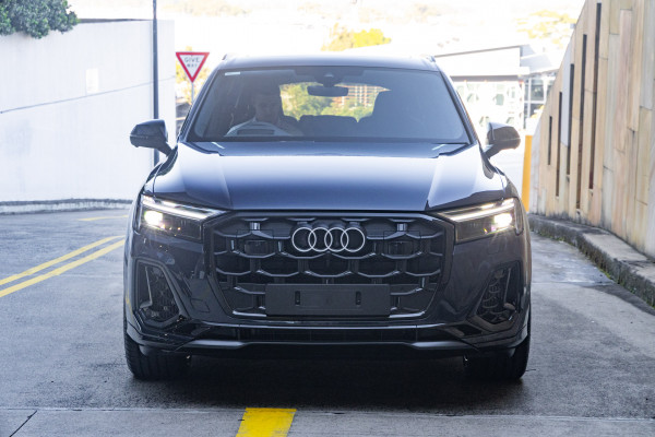 2026 MY25 Audi Q7 4M TFSI 250kW S line SUV image 3