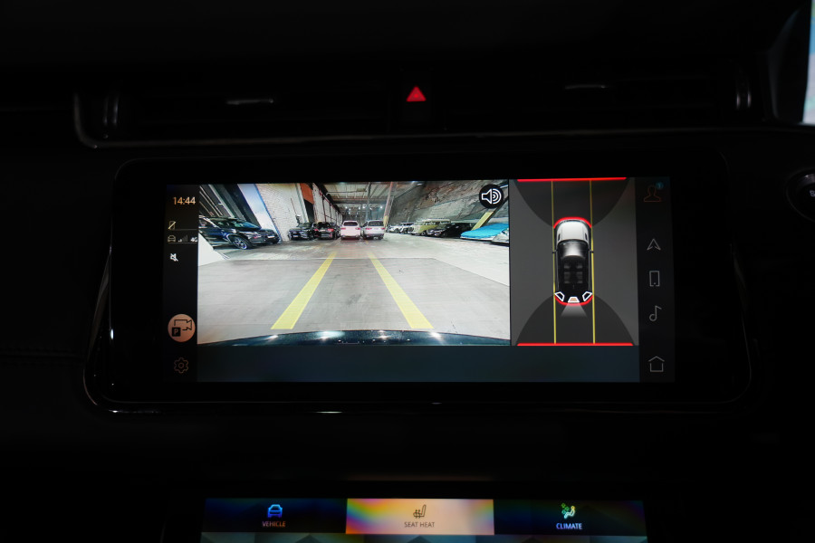 2023 Land Rover Range Rover Evoque L551 R-Dynamic HSE SUV Image 19