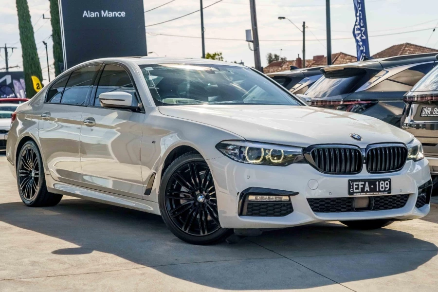 2017 BMW 5 Series G30 520d Luxury Line Sedan Image 1