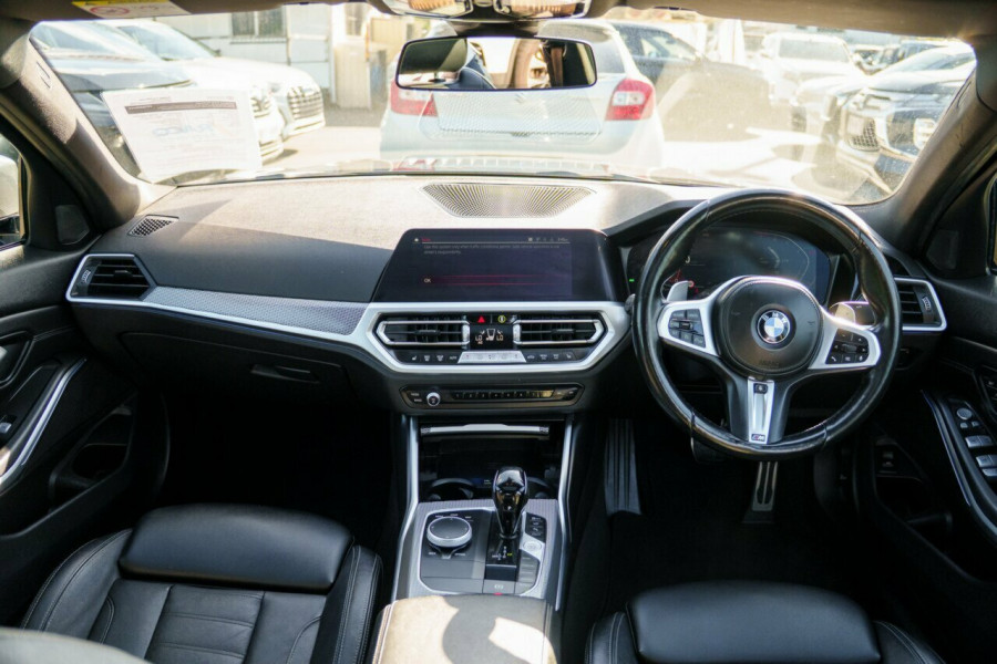 2022 BMW 3 Series G20 330i M Sport Sedan Image 16