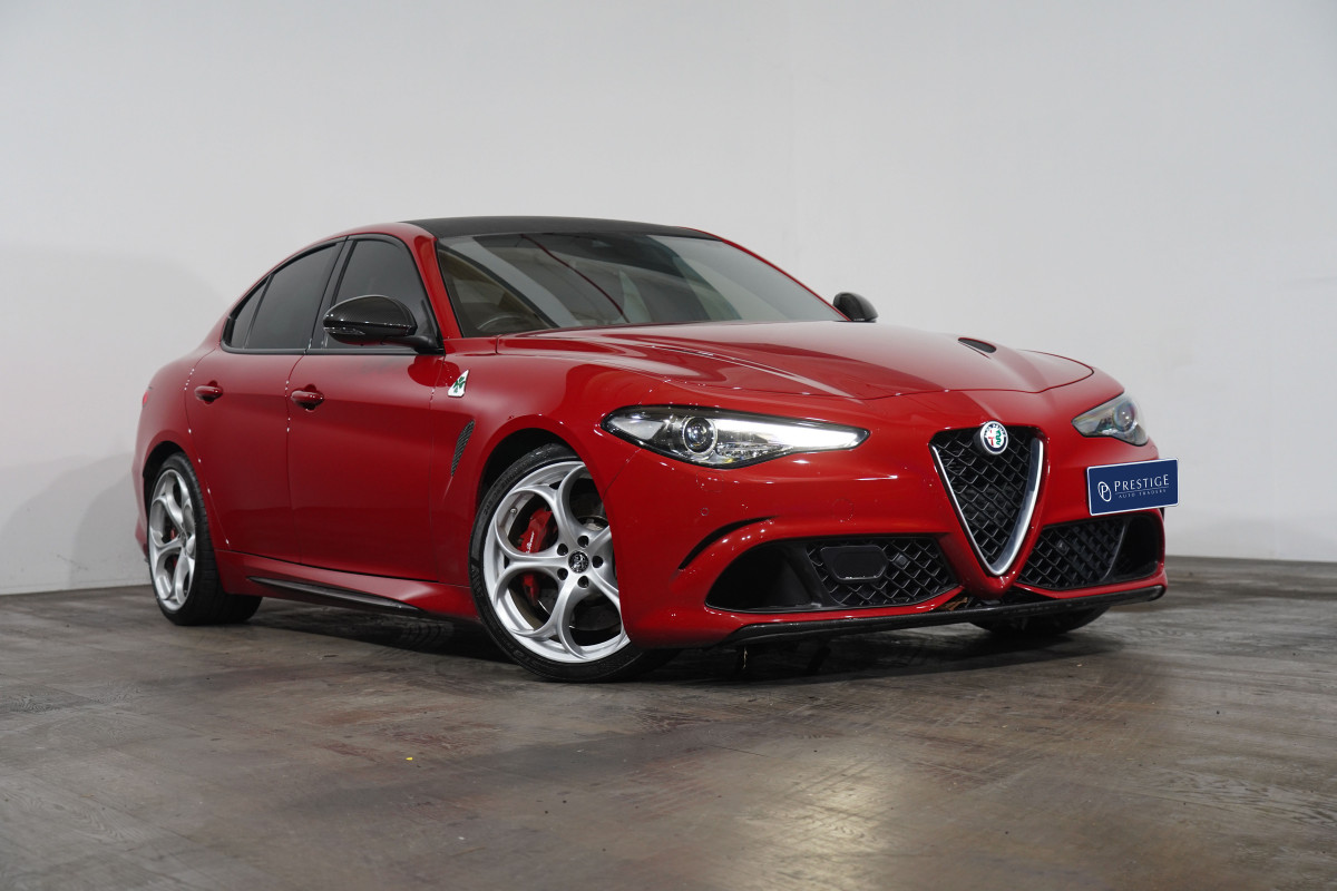 2017 Alfa Romeo Giulia Quadrifoglio (Qv) Sedan