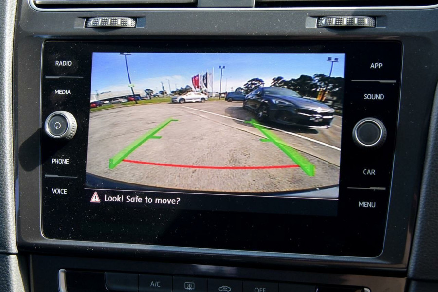 2018 Volkswagen Golf 7.5 110TSI Hatch Image 12