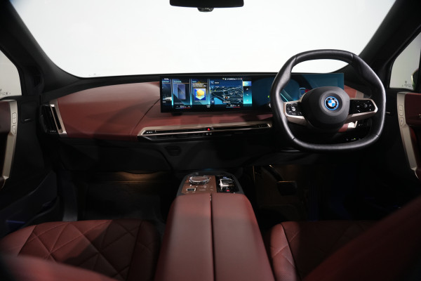 2022 BMW iX xDrive40 SUV Image 14