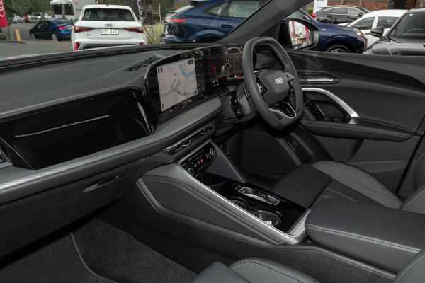 2026 Audi Q5 e-hybrid 270kW SUV image 8
