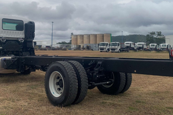 2025 Isuzu FXR 170-355 AT R57 Cab Chassis Image 8