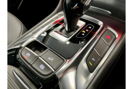 2025 MG HS Essence Plug-In Hybrid SUV