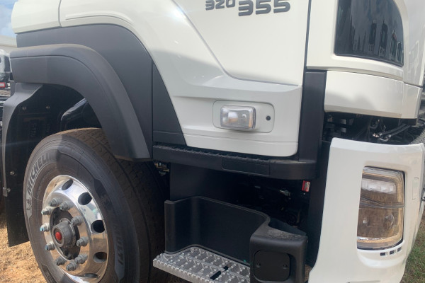 2026 Isuzu FYJ 320-355 AT R51 Cab Chassis Image 5