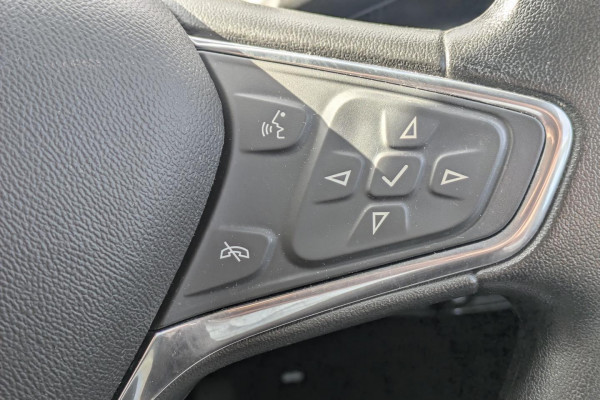 2018 Holden Equinox EQ LS SUV Image 18