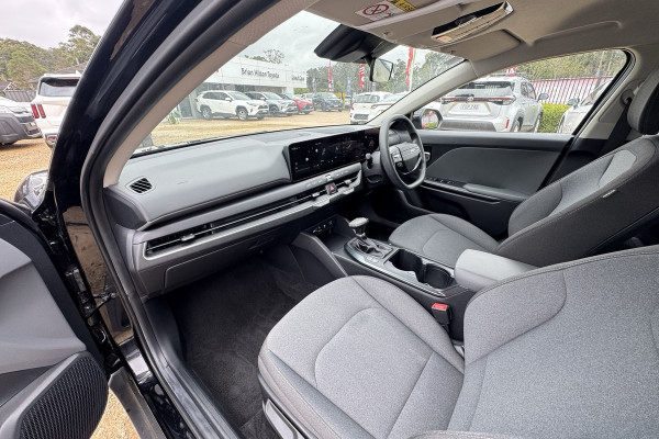 2025 Kia K4 CL4m Sport Sedan Image 17