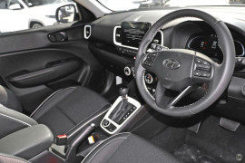 2025 Hyundai Venue QX.V5 Elite SUV image 6