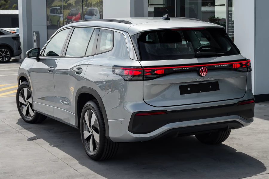 2026 Volkswagen Tayron R4 110TSI Life SUV Image 2
