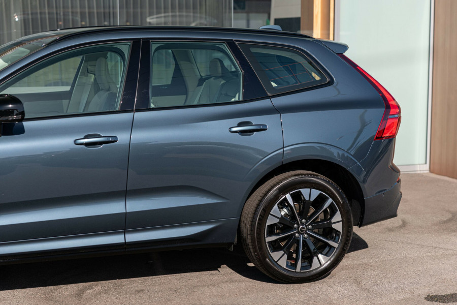 2025 MY26 Volvo XC60 UZ Ultra B5 Dark SUV Image 18