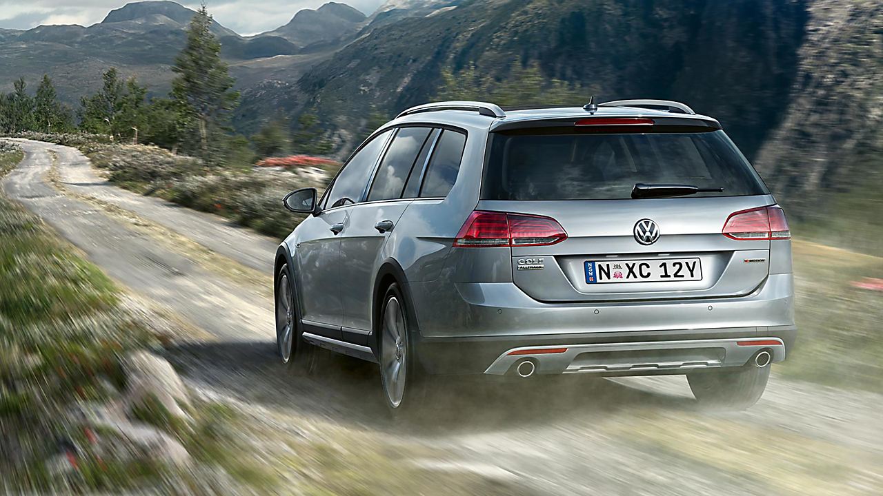 Golf Alltrack Gallery Image 1