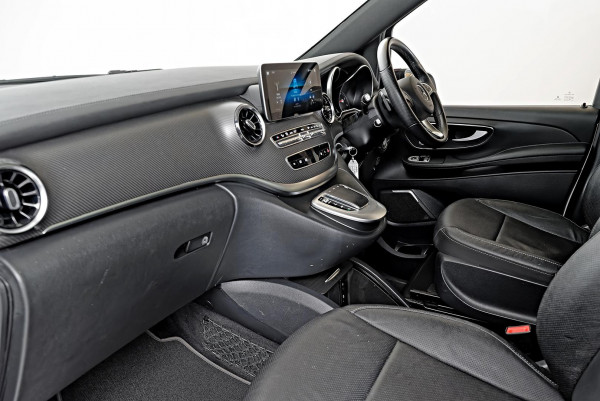 2021 Mercedes-Benz V-Class 447 V250 d Avantgarde People Mover image 7
