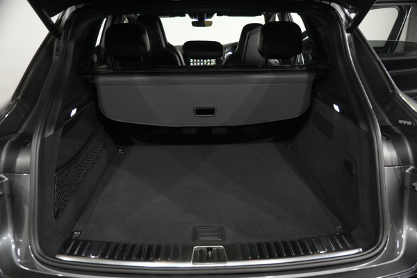 2023 Porsche Cayenne SUV image 27