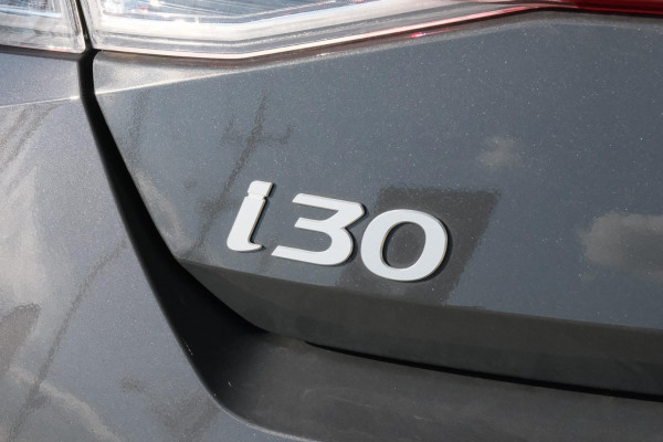 2025 Hyundai i30 CN7.V2  Sedan Image 14