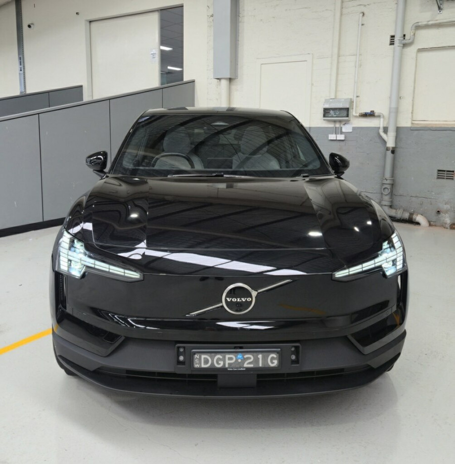 2025 Volvo EX30  Twin Motor Performance Ultra SUV Image 3