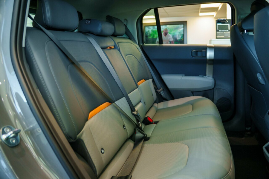 2025 Kia EV3 SV Earth SUV Image 9