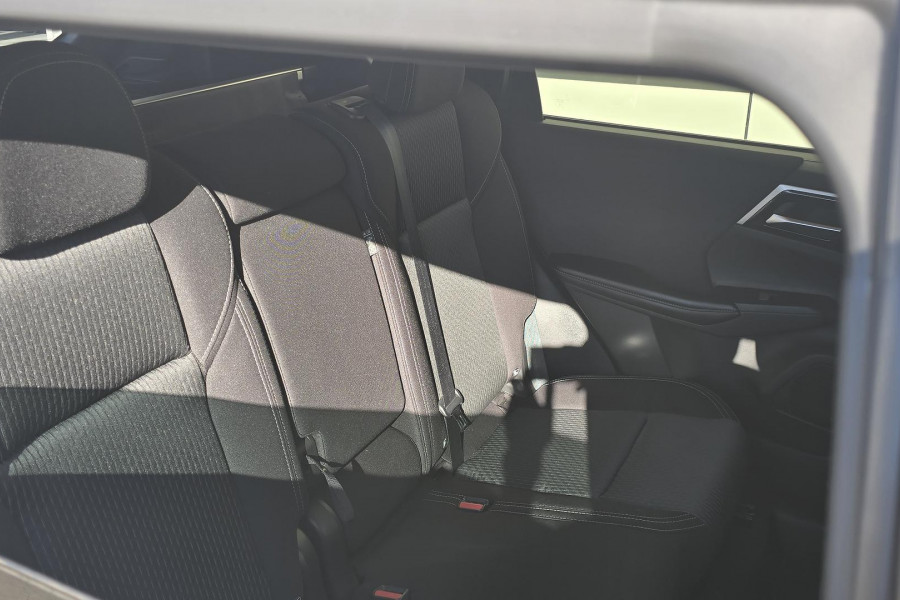 2021 MY22 Mitsubishi Outlander ZM LS SUV Image 11