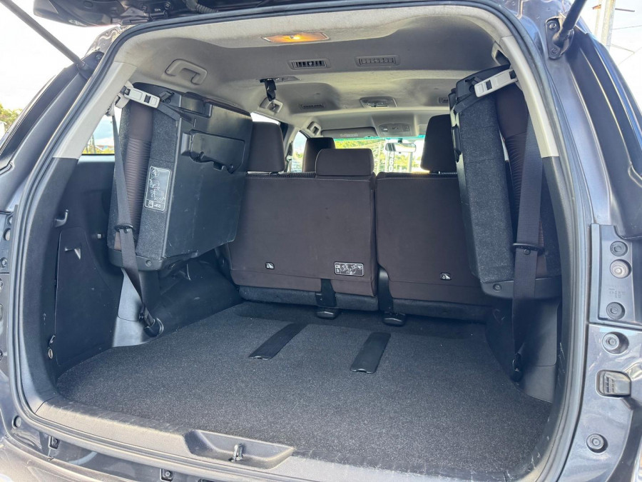 2018 Toyota Fortuner GUN156R GX SUV Image 23