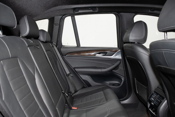 2018 BMW X3 xDrive30i SUV image 3