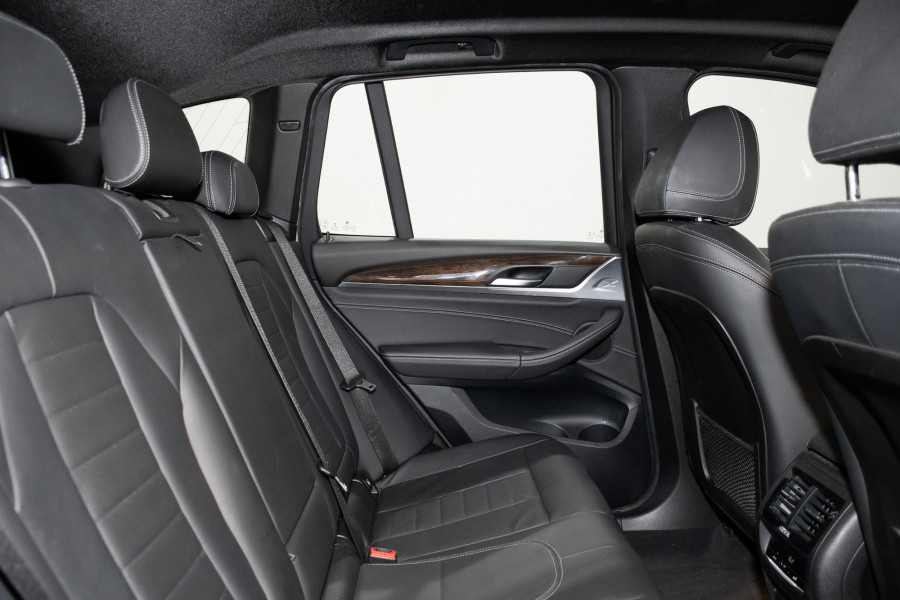 2018 BMW X3 xDrive30i SUV Image 3