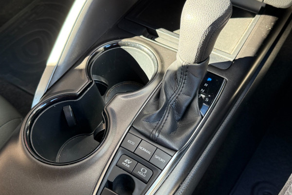 2021 Toyota Camry Hybrid AXVH70R Ascent Sedan Image 15
