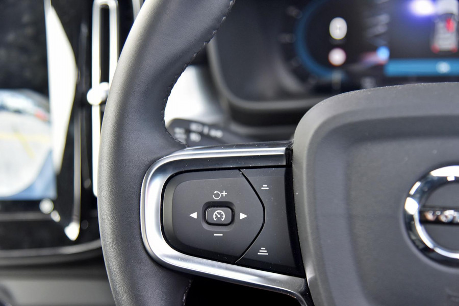2024 MY25 Volvo XC40 XZ Plus B4 SUV Image 8