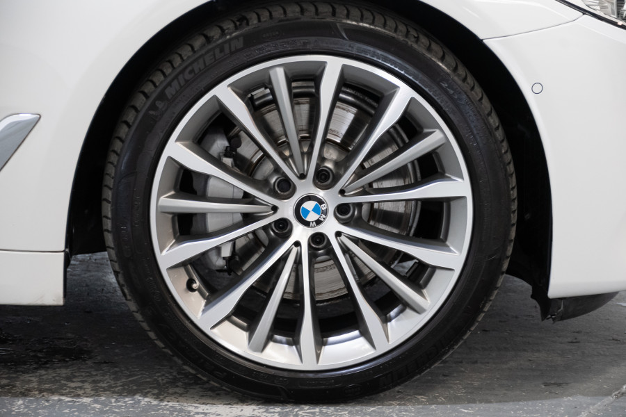 2018 BMW 5 Series 30d Luxury Line Sedan