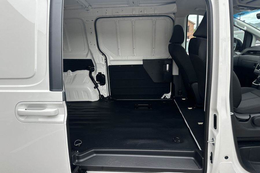 2025 Hyundai Staria Load US4.V3  Van Image 15