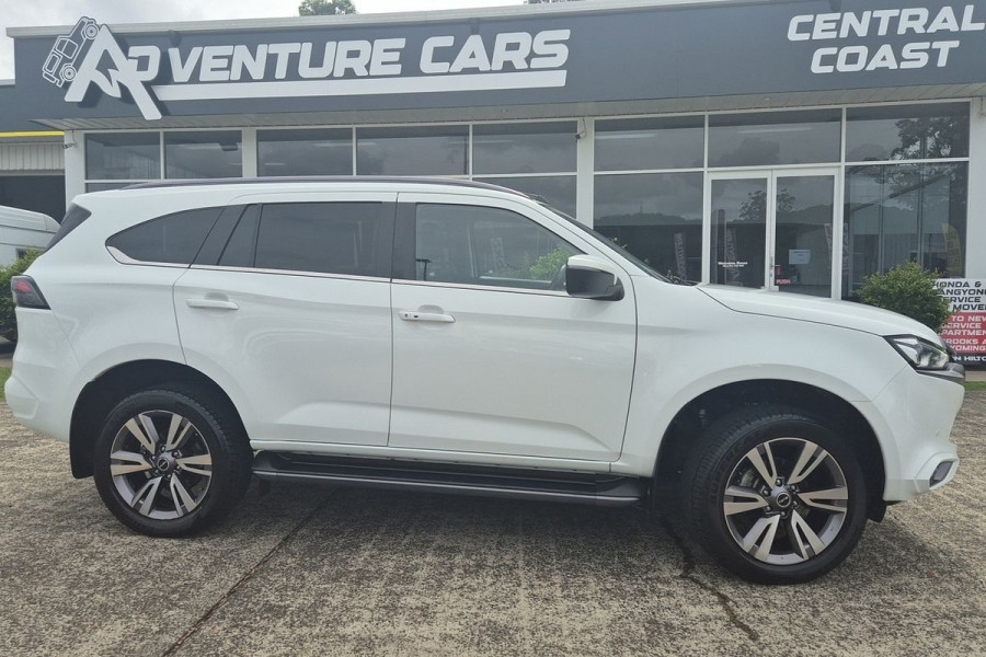 2023 Isuzu MU-X RJ LS-T SUV Image 16