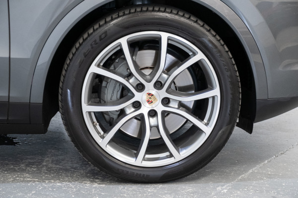 2019 Porsche Cayenne S SUV Image 6