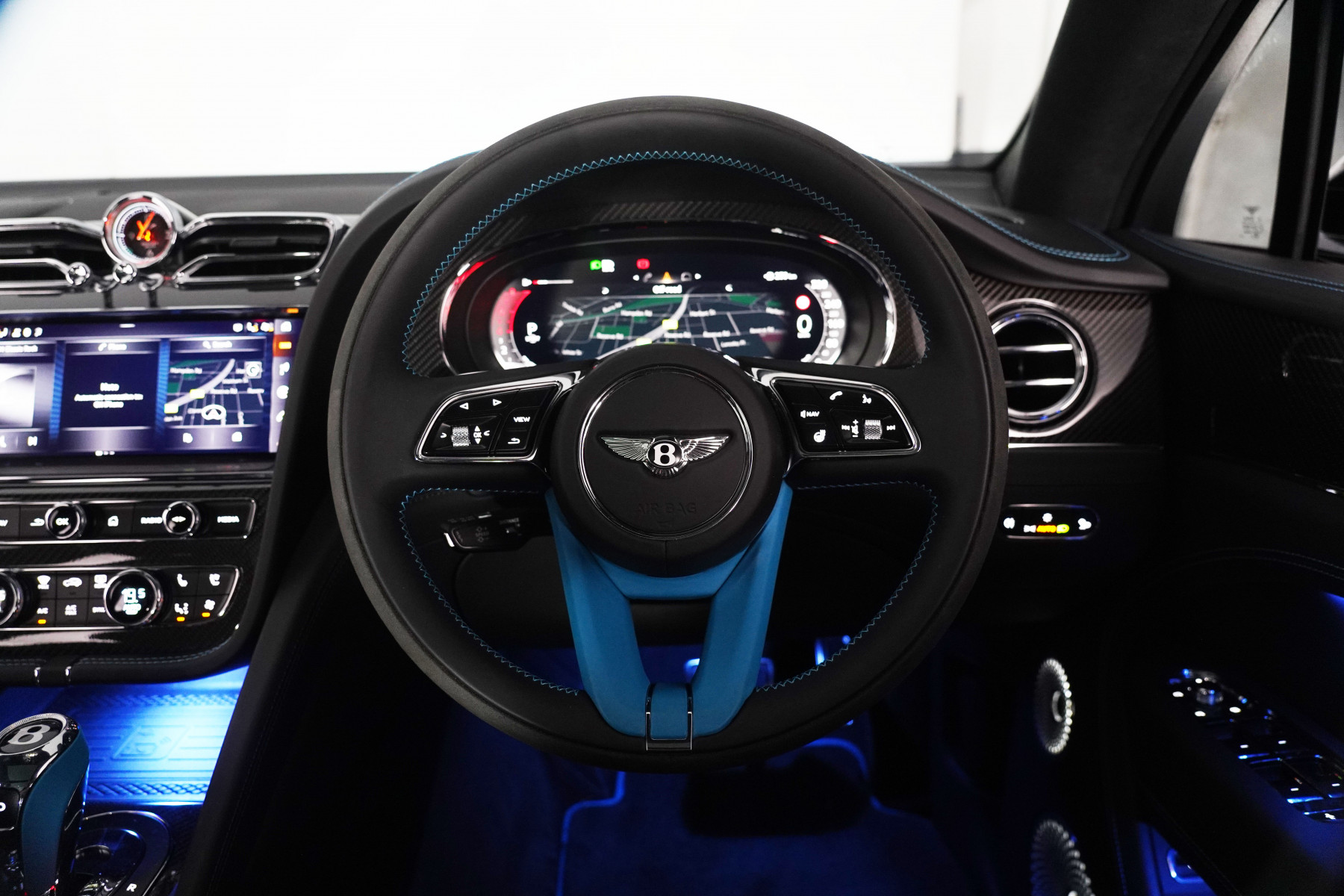 2024 Bentley Bentayga V8S Black Line SUV Image 16