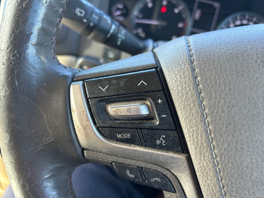 2016 Toyota LandCruiser VDJ200R Sahara SUV Image 40