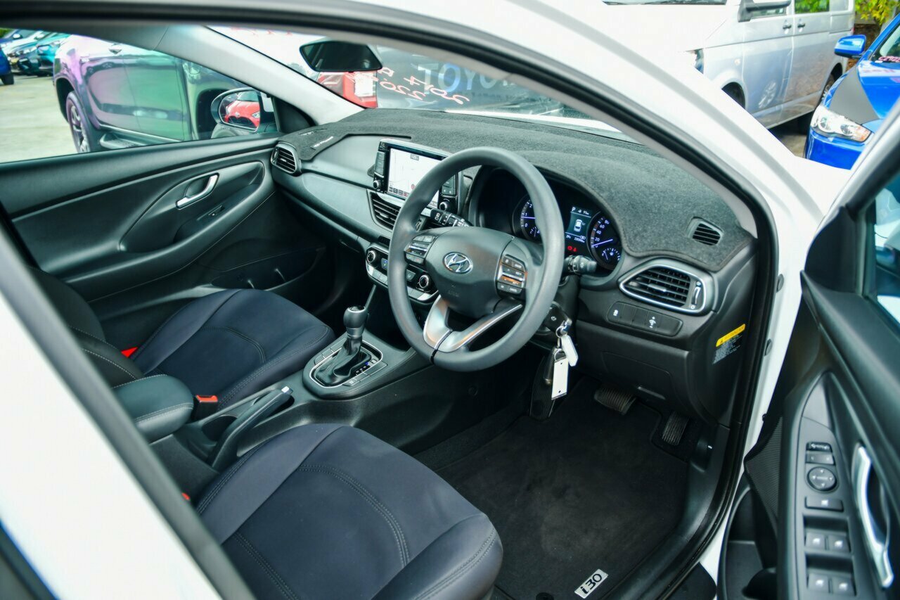 2017 Hyundai i30 PD MY18 Active Hatch Image 15