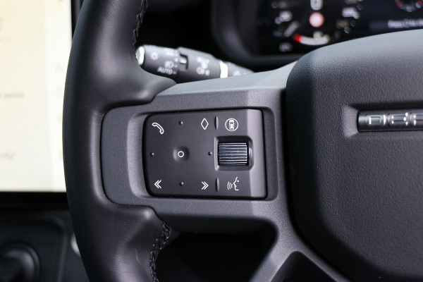 2026 Land Rover Defender L663 110 D350 X-Dynamic HSE SUV image 14