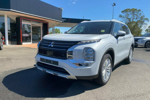 2024 Mitsubishi Outlander ZM LS SUV