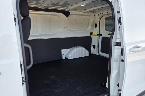 2026 LDV Deliver 7 Van Image 10