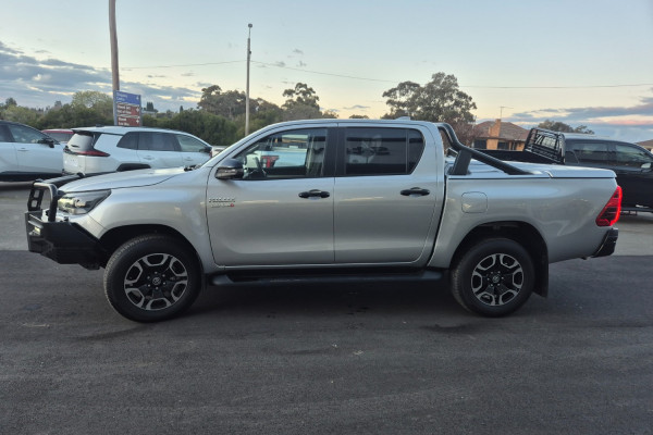 2024 Toyota HiLux GUN126R SR5 48V Ute Image 8