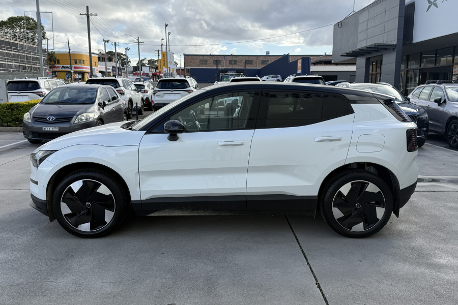 2026 Volvo EX30  Single Motor Extended Range Ultra SUV