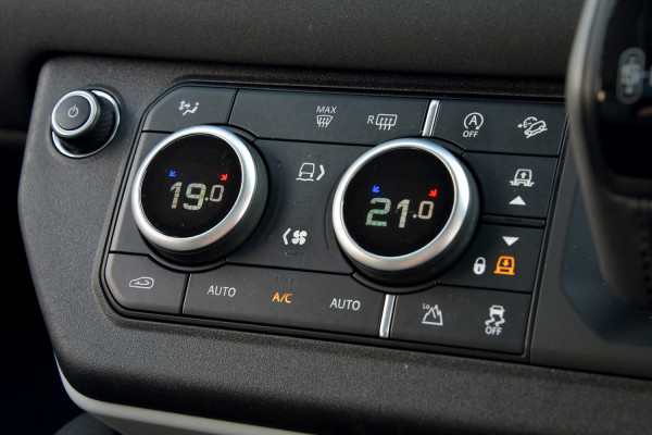 2023 Land Rover Defender L663 130 D300 SE SUV image 16