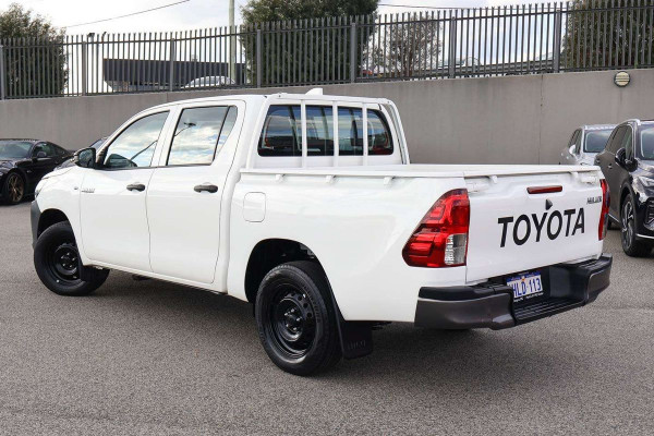 2021 Toyota HiLux TGN121R WorkMate Double Cab Pick Up Image 2