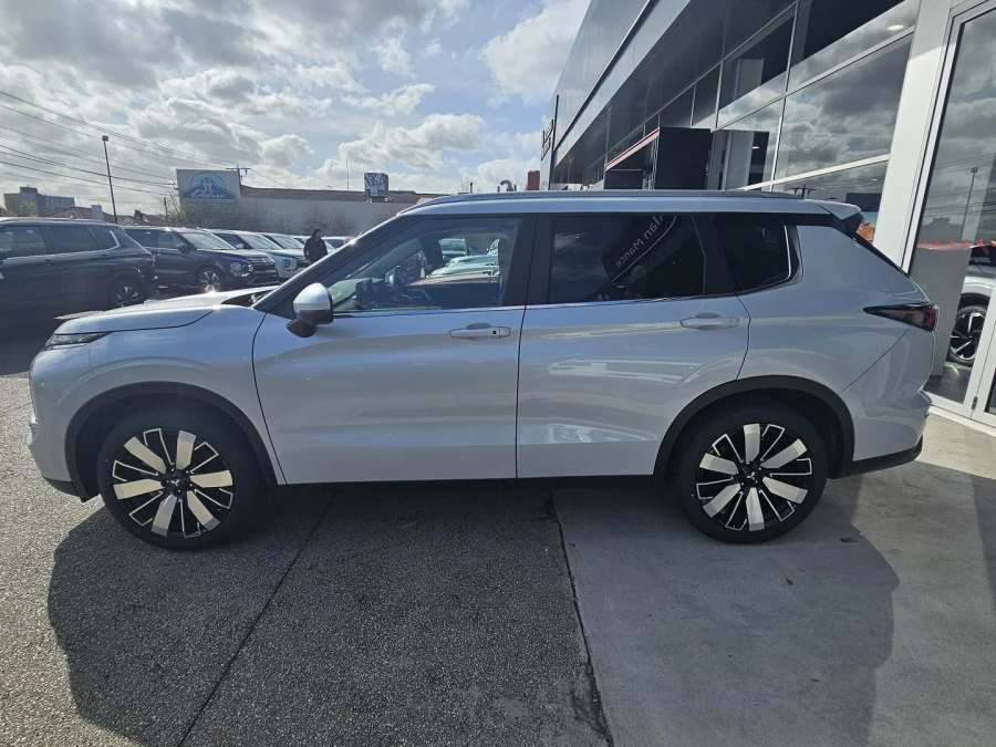 2026 MY25 Mitsubishi Outlander ZM Aspire SUV Image 2