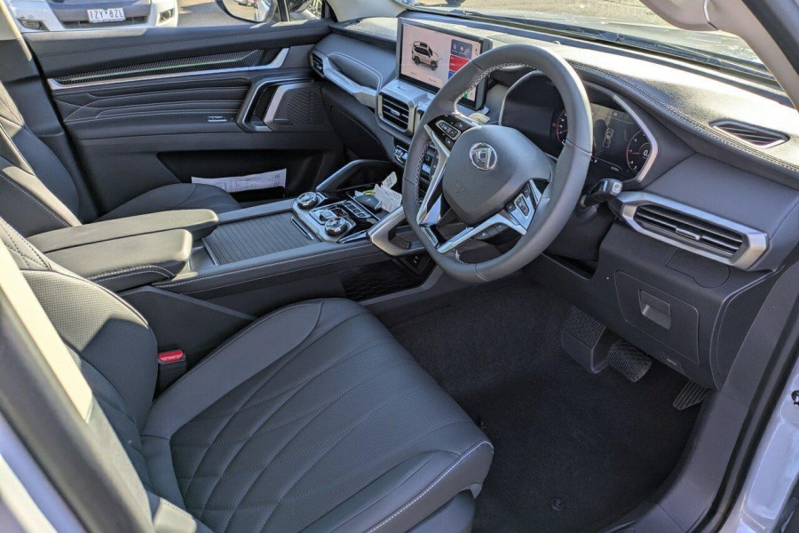 2025 LDV D90 SV9A Executive SUV Image 17
