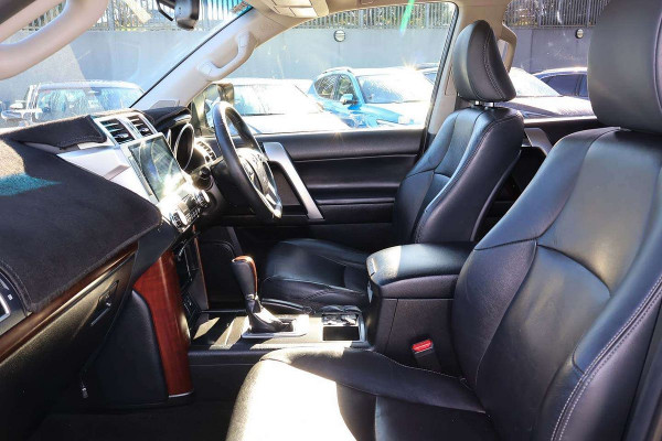 2016 Toyota LandCruiser Prado GDJ150R VX SUV Image 8