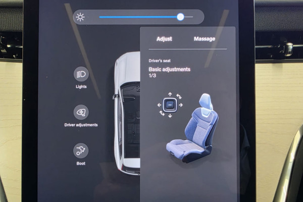 2026 Volvo EX90  Ultra Twin Motor Performance SUV Image 16
