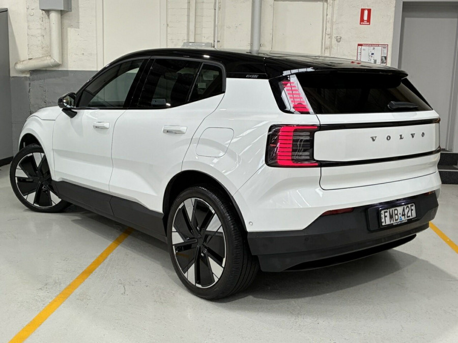 2024 Volvo EX30  Twin Motor Performance Ultra SUV Image 5