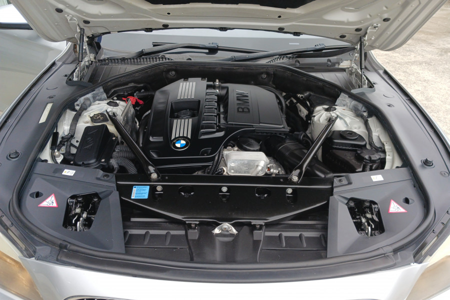 2009 MY10 BMW 7 Series F01 Tw.Turbo 740i Sedan Image 9